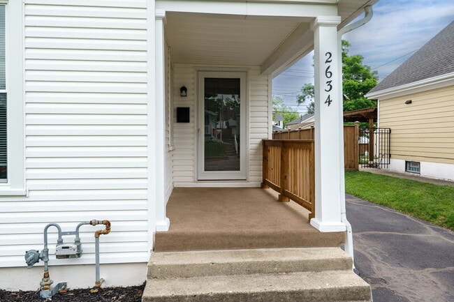 Building Photo - 2634 Wayland Ave