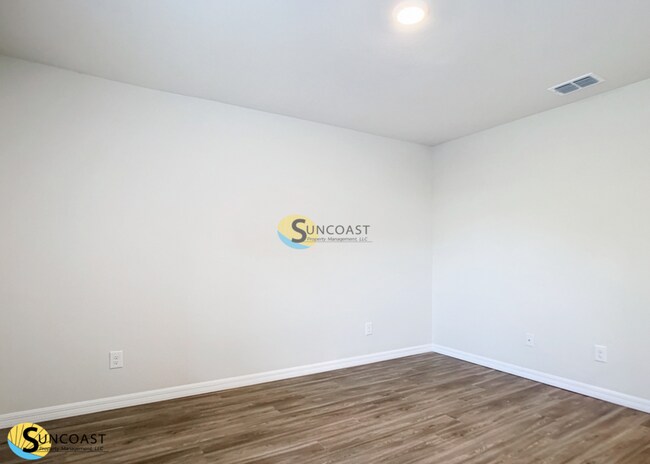 Building Photo - 17927 SW 32nd Cir