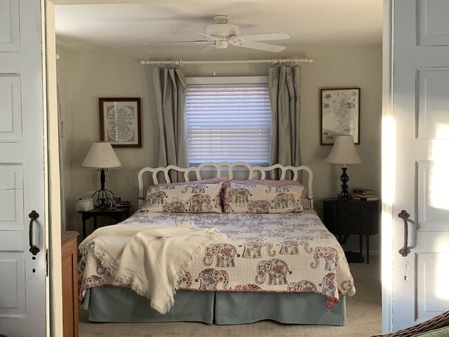 Building Photo - Updated 3 Bedroom Rancher in Middle Shooks...