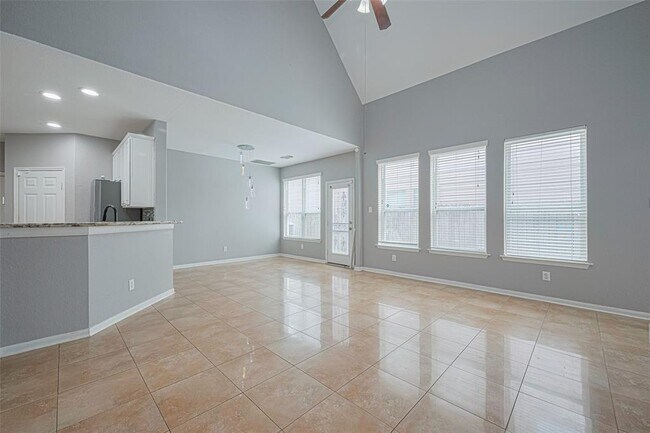 Building Photo - 7407 Golden Star Dr
