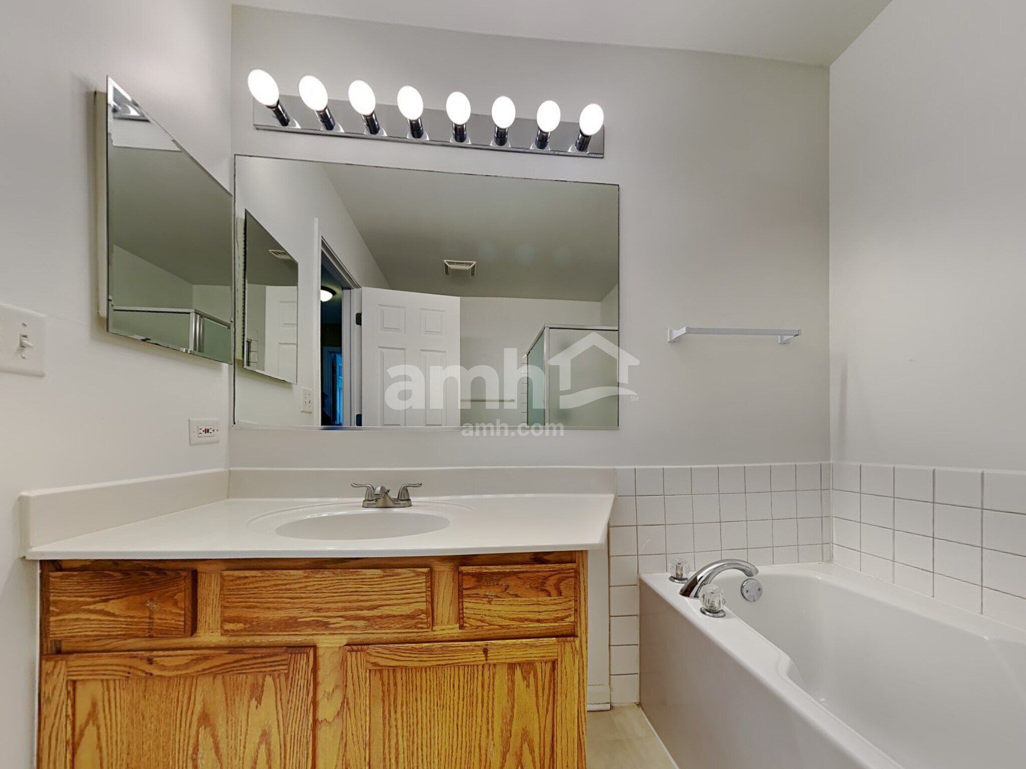 Building Photo - 1441 Meadowsedge Ln