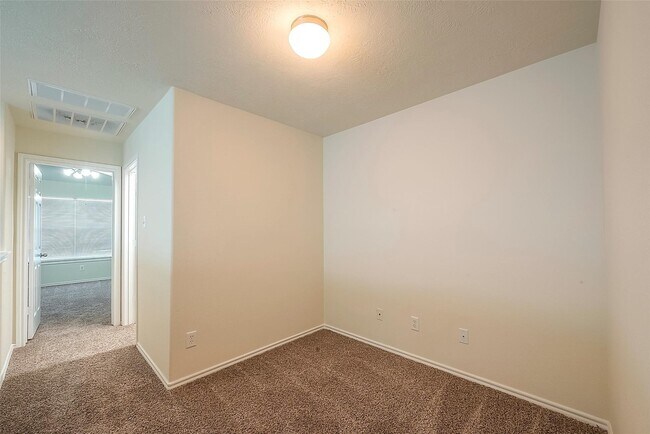 Building Photo - 14330 Fairbuff Ln