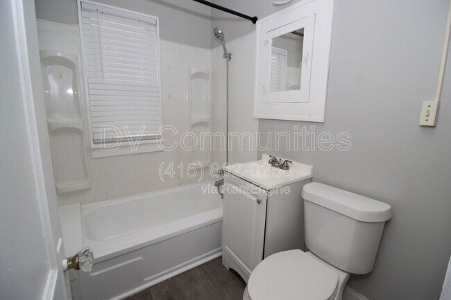 Building Photo - 14112 Edgewood Ave