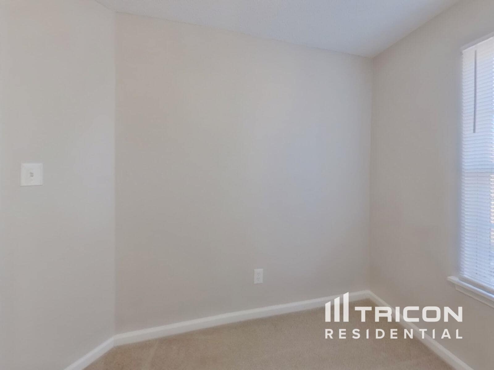 Building Photo - 5000 Poplar Glen Dr