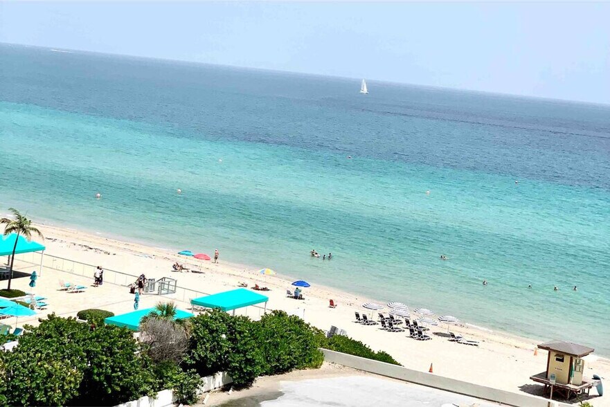 Building Photo - 3801 S Ocean Dr