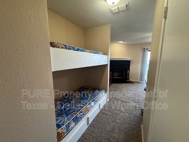 Building Photo - 6321 Kelly Dr