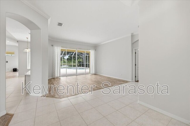 Building Photo - 4956 Bridgehampton Blvd