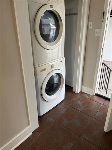 Building Photo - 3803 Derbigny St