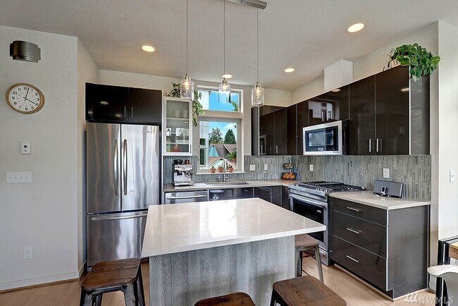 Building Photo - 2611 NW 65th St