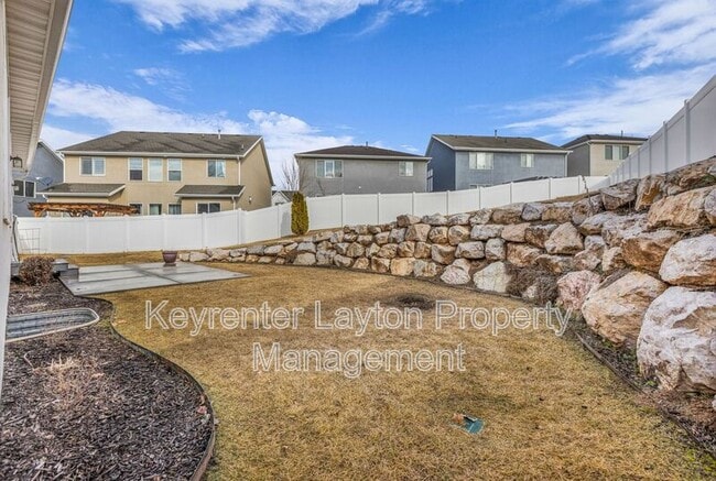 Building Photo - 1447 E Daylily Ct