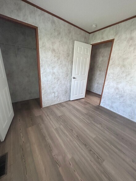 Building Photo - 15 McVey Way