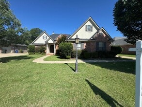 Building Photo - Beautiful 5 Bedroom Bossier City Home in Tiburon Neighborhood