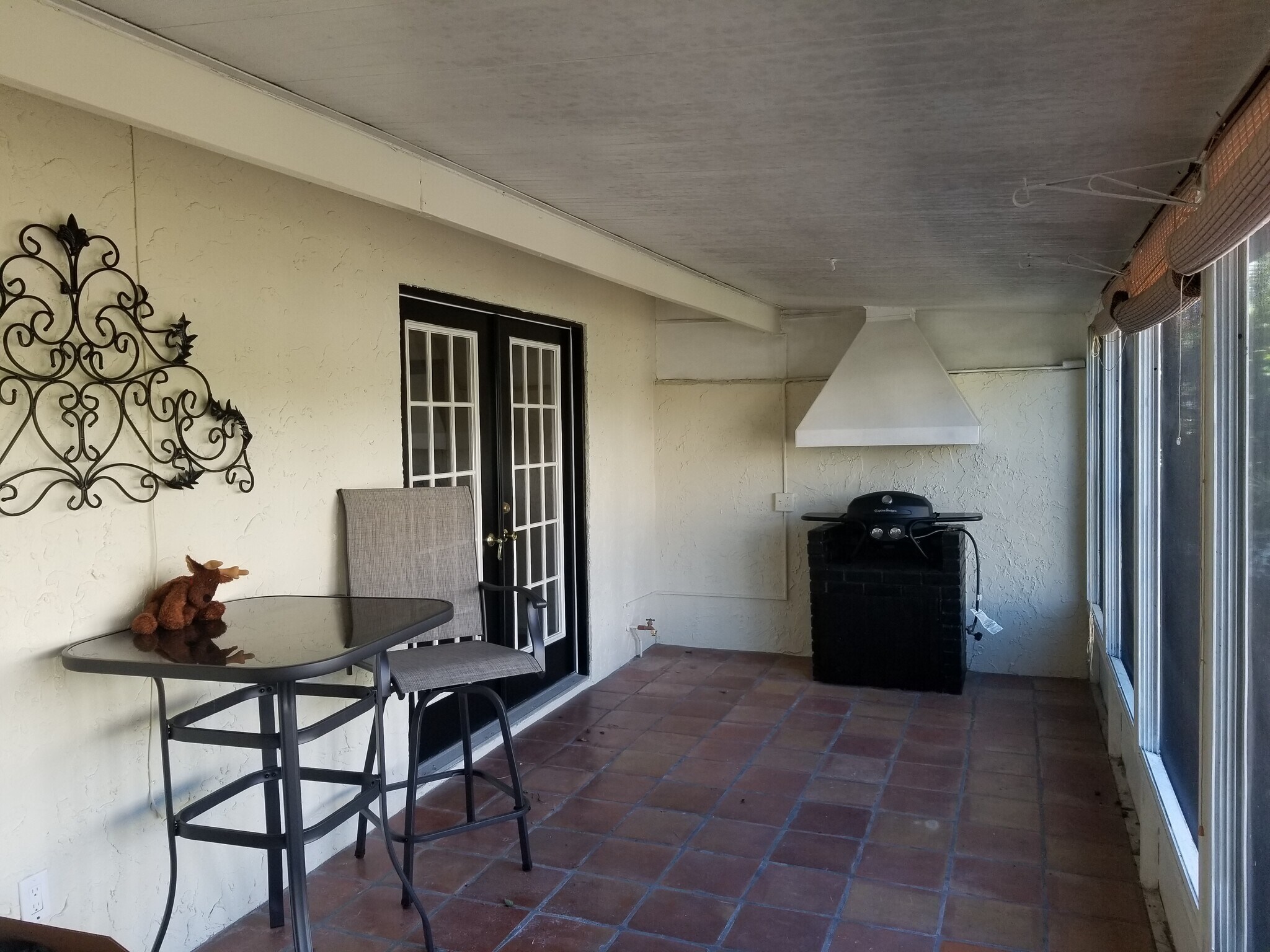 lanai with inside grill - 1475 Curlew Ave
