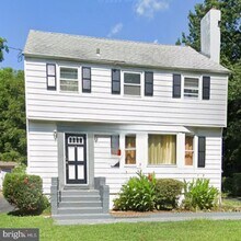 Building Photo - 14 Hillman Ave