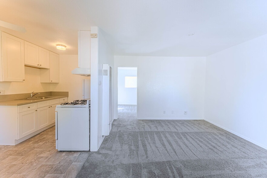 Kitchen and living room - 4030 38th St #7