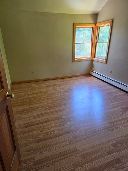 Bedroom - 33 Maple Trl