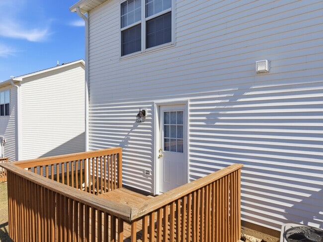 Building Photo - 3509 La Mesa Dr