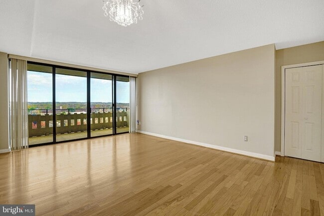 Building Photo - 6301 Stevenson Ave