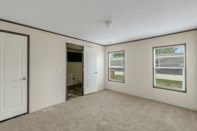 Building Photo - 5136 Canterbury Ave