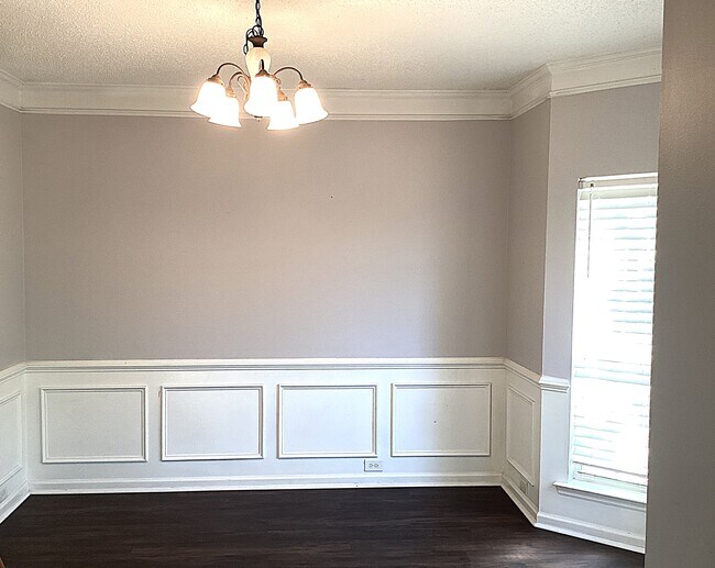 Building Photo - 5440 Rock Creek Ct