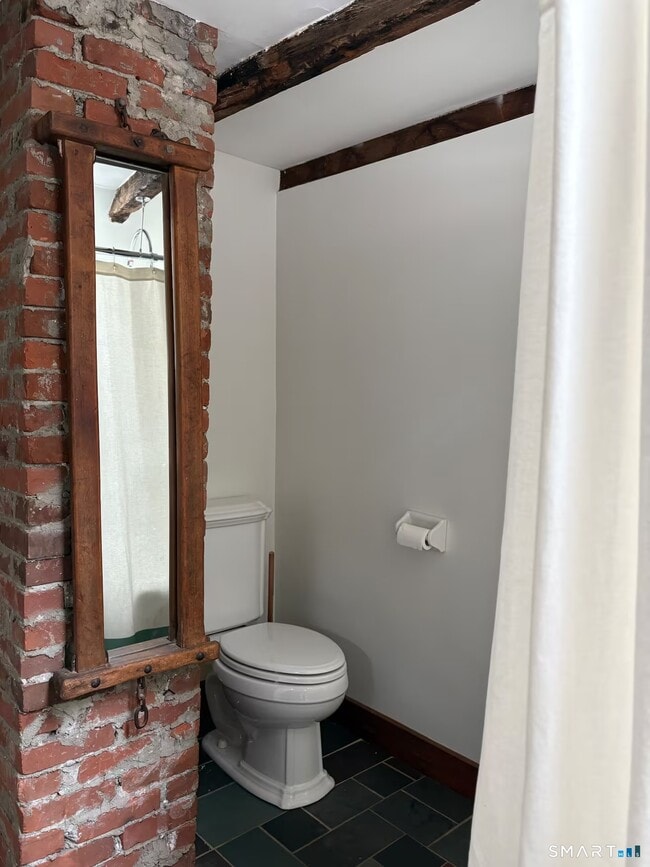 Building Photo - 895 Tolland Stage Rd