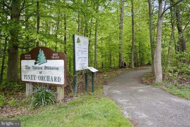 Building Photo - 8612 Wintergreen Ct