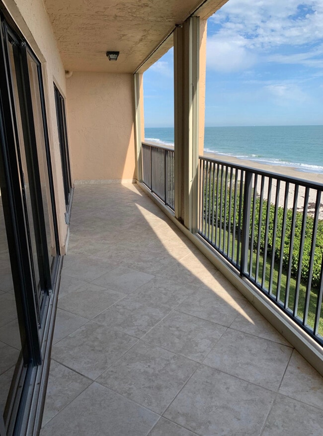 Building Photo - 995 N Highway A1A