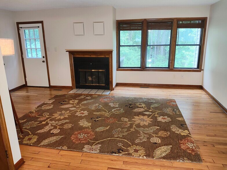 Building Photo - 23352 Black Oak Ct