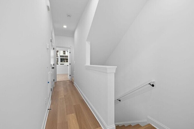Building Photo - 4820 Gossamer Ln