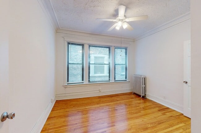 Floorplan - 5335-5337 S. Woodlawn Avenue