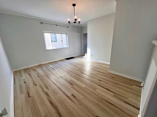 Building Photo - 3 Bedroom 1.5 Bath - Updated Home for Rent