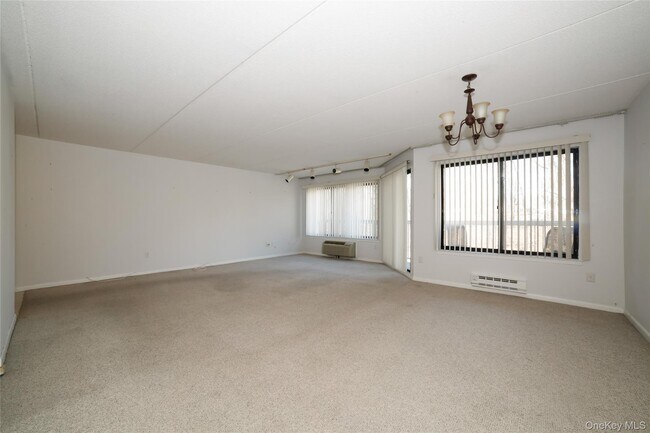 Building Photo - 300 High Point Dr