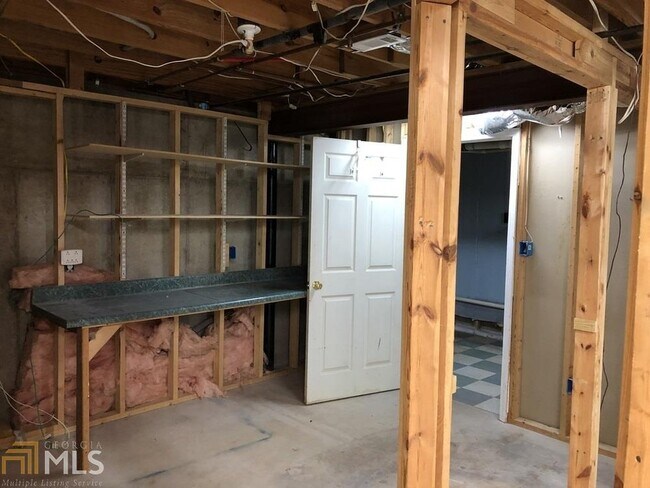 Building Photo - 344 Summer Pl