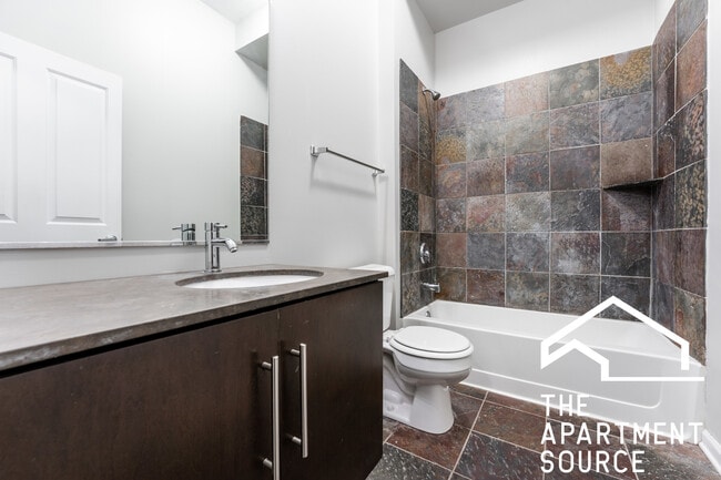 Building Photo - 1464 S Michigan Ave