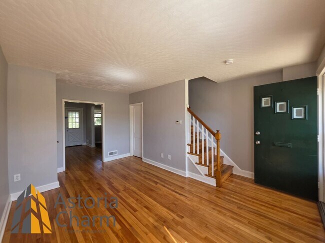 Building Photo - 716 Glenwood Ave