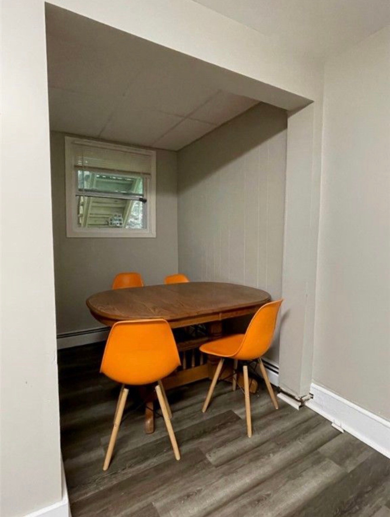 Building Photo - 107 Elm St