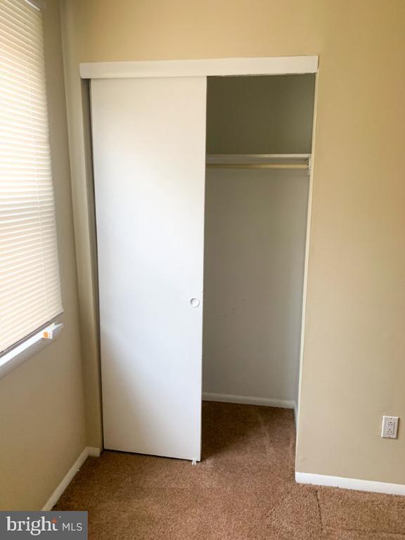 Building Photo - 7615 Algon Ave