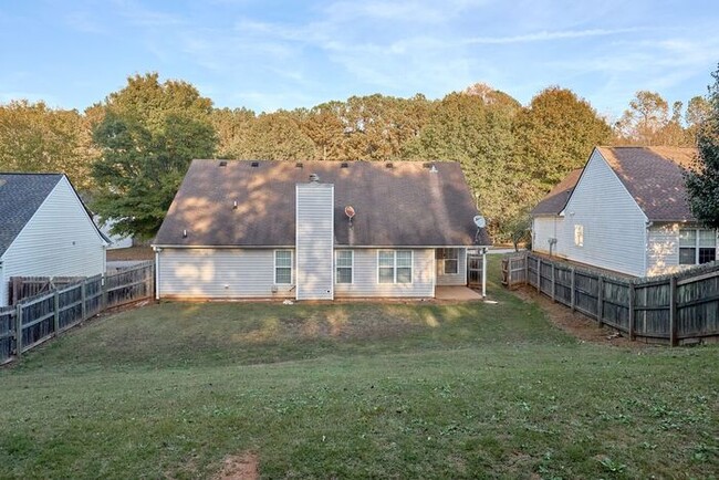 Building Photo - Lovely home in Lawrenceville