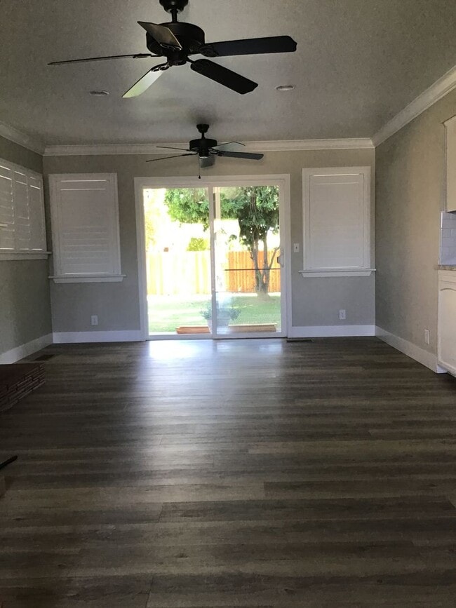 Building Photo - 3 Bedroom Home Coming Available