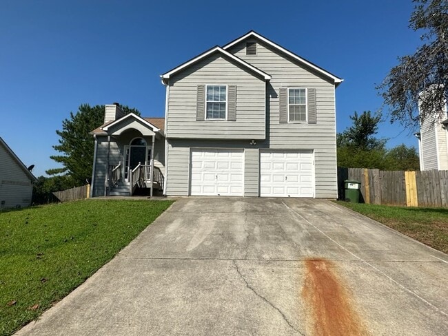 Building Photo - 7082 Oakwood Cir