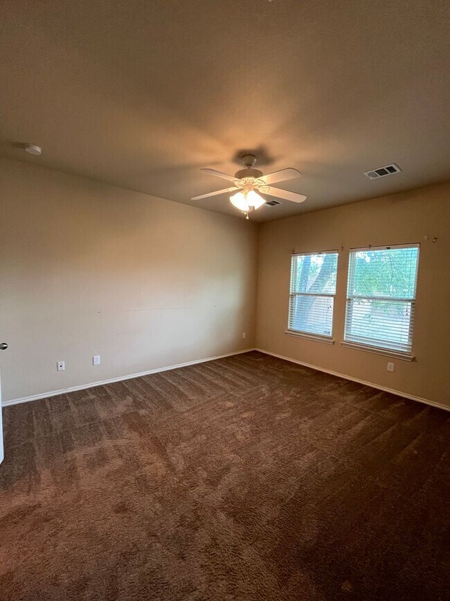 Building Photo - 4326 Stanley Park