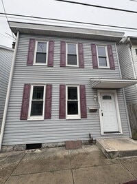 Building Photo - Newly Renovated 3 Bed/ 3 Bath in Charming Downtown Carlisle