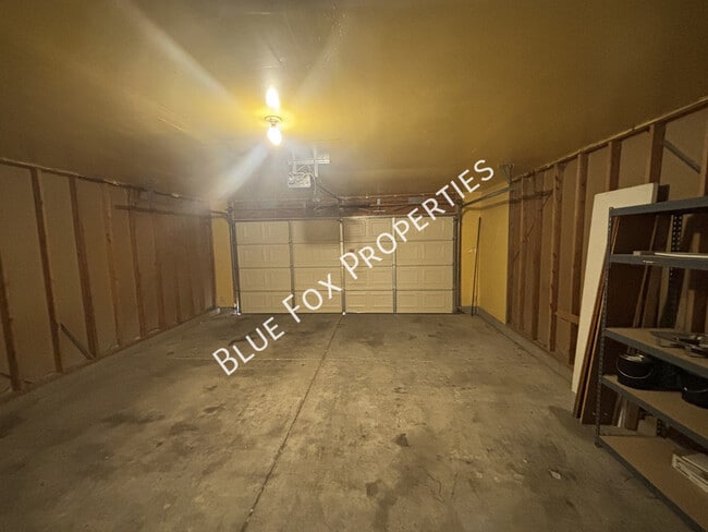 Building Photo - 9825 N Camino Vado