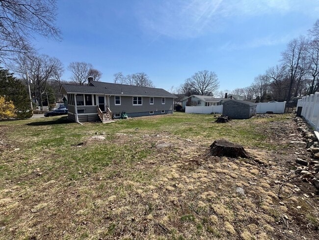 Building Photo - 9 Trinity Dr