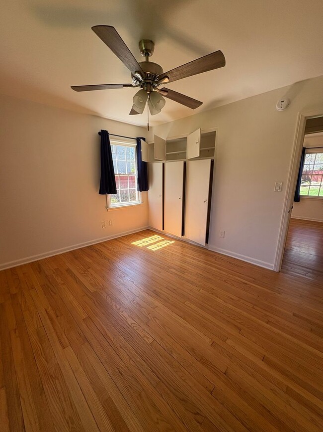 Building Photo - 24975 Franklin Park Dr