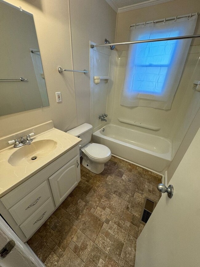 Building Photo - 3-Bedroom, 3-Bathroom Home - Close to Winthrop Coliseum, Shopping