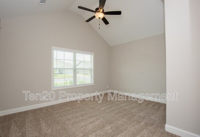 Building Photo - 9827 Yellow Pine Rd