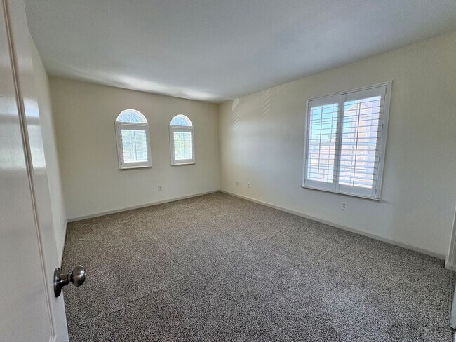 Building Photo - 5454 Gold Creek Cir