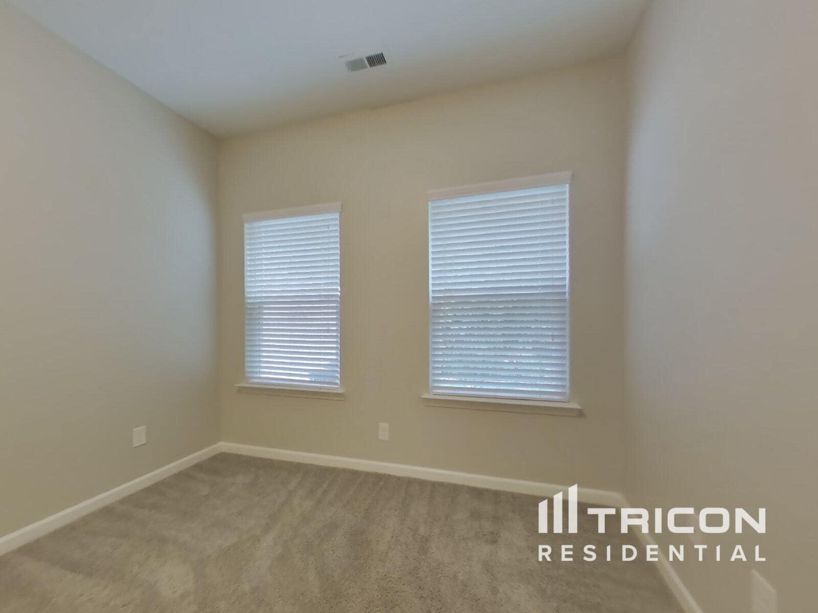 Building Photo - 121 Hickory Sta Ln