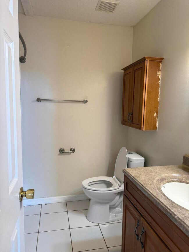 Building Photo - 132 Villacrest Dr